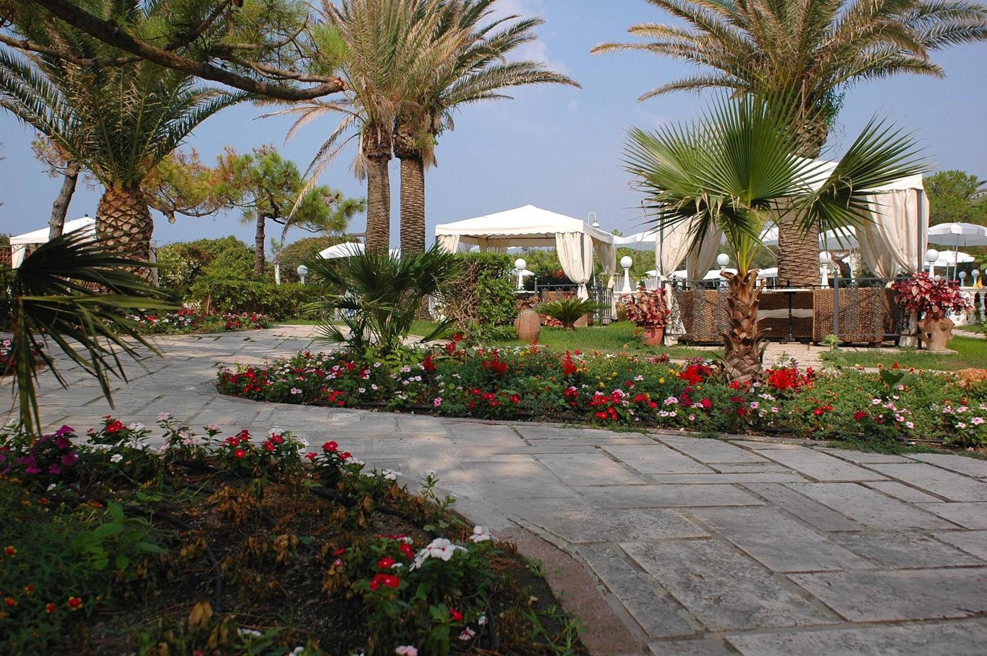 Domizia Palace Hotel Baia Domizia Fasilitas foto