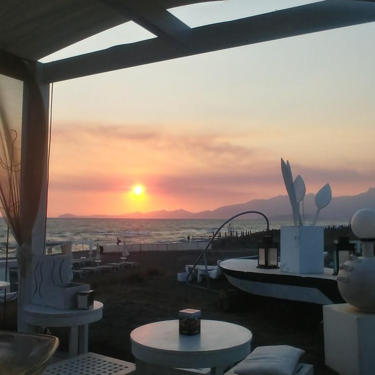 Domizia Palace Hotel Baia Domizia Bagian luar foto
